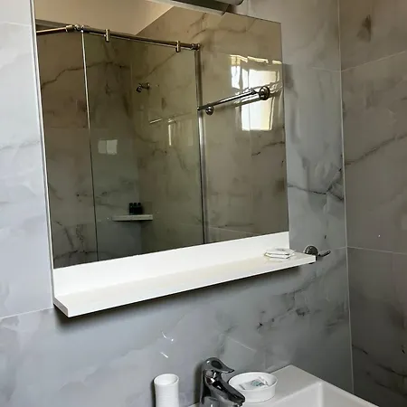 Apartament Menikos