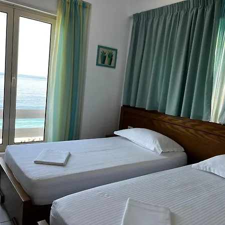 Menikos Appartement *