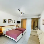 Menikos *