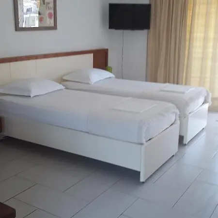 Apartment Menikos *