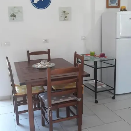 Apartment Menikos Himare