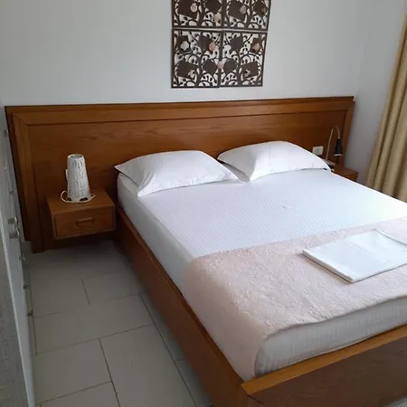 Menikos Apartment