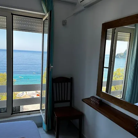 Menikos Apartment Himare
