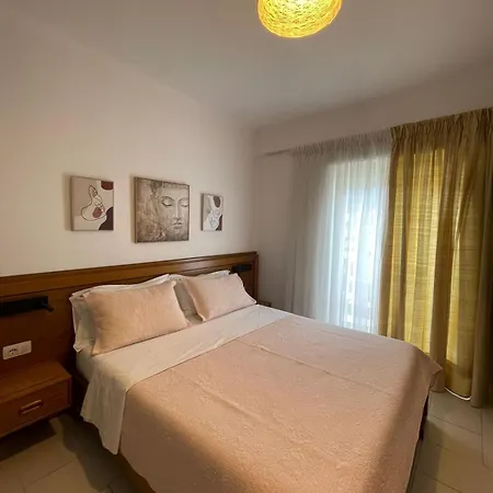 Menikos Apartment