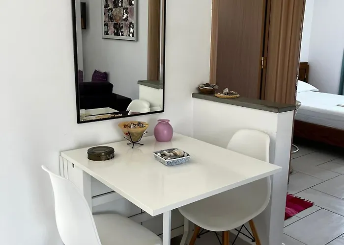 Menikos Appartement *