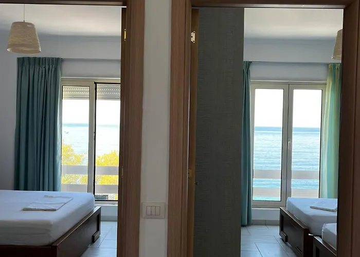 Menikos Appartement Himare