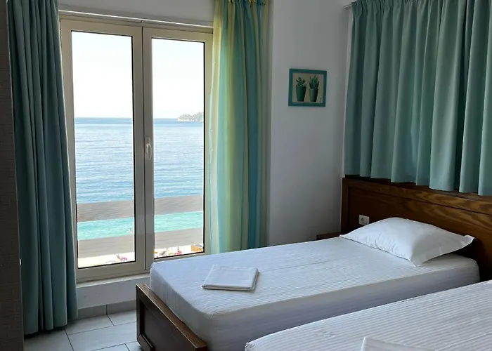 Menikos * Himare